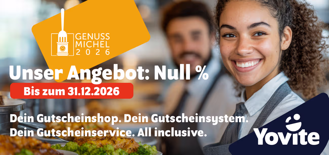 Bild zweier Gastronomen mit folgendem Inhalt: Kooperation von Genuss-Michel Hamburg und Yovite. Bis 31.12.2026 bekommen Sie Ihren eigenen Gutscheinshop für Null Prozent.